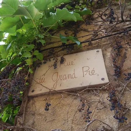 La Maison De La Place Lourmarin