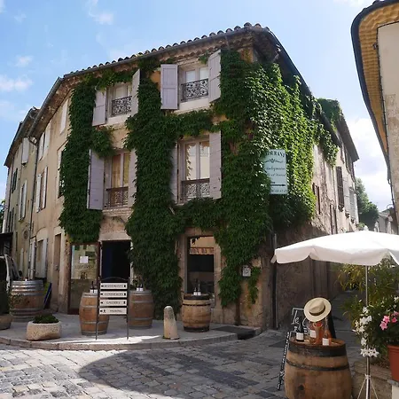 게스트하우스 La Maison De La Place Lourmarin 루르마랭