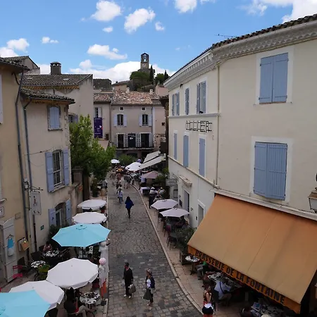 게스트하우스 La Maison De La Place Lourmarin 루르마랭